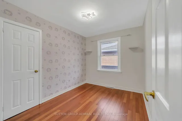 Additional image 32 of 1071 Willowdale Ave