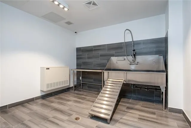 Additional image 44 of 15 Wellington St Unit 1101