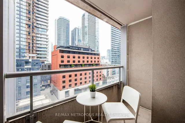 Additional image 18 of 270 Wellington St Unit 1002