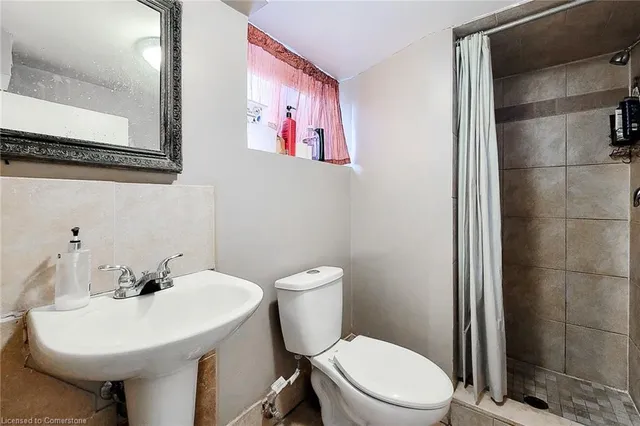 Additional image 33 of 36 Mapes Ave