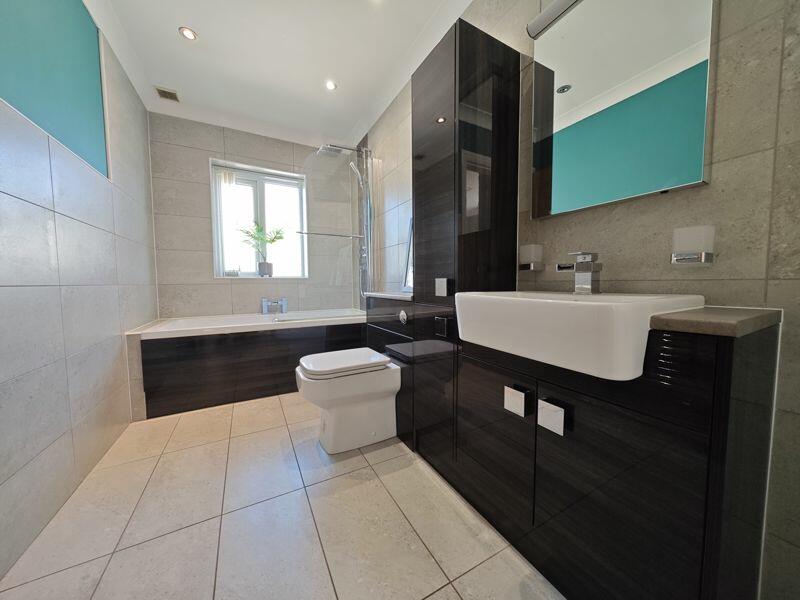 Additional image 15 of Forella, Ainstable