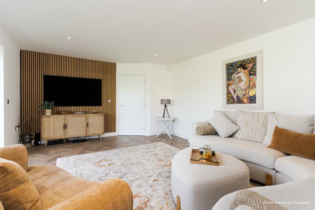 Additional image 8 of Sigingstone, Cowbridge