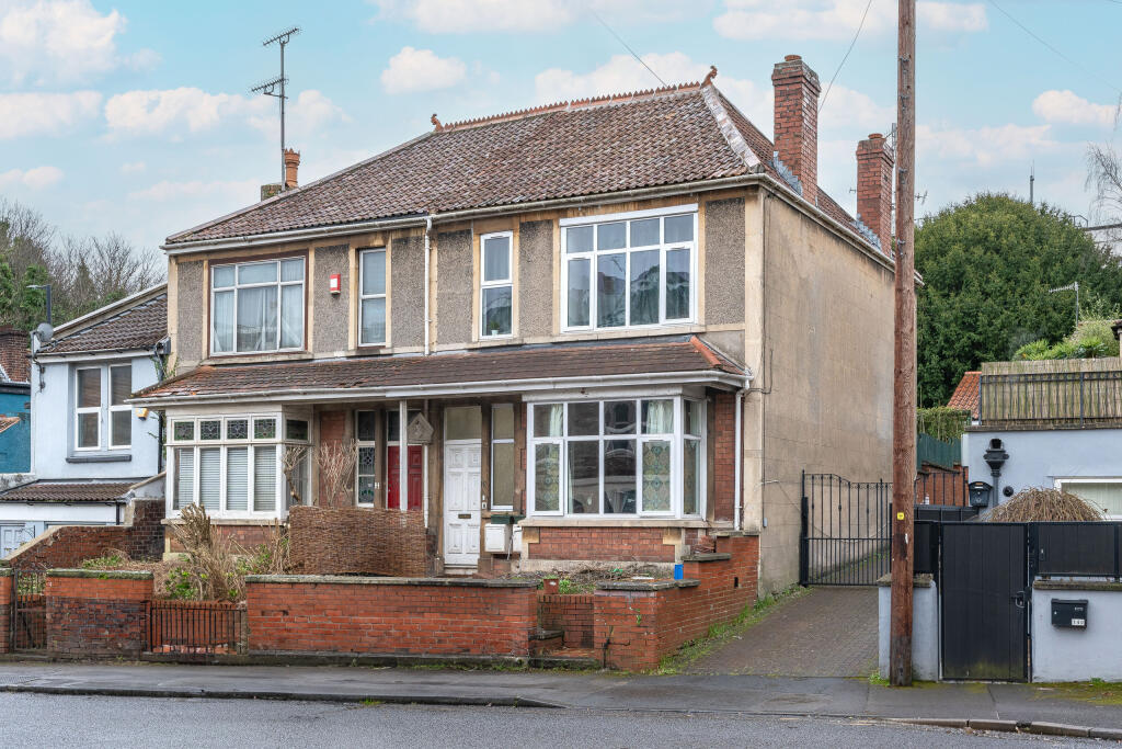 Upper Maisonette, Cotham Brow, Bristol, BS6 6AE