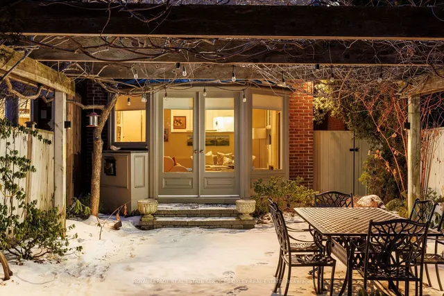 Additional image 32 of 137 Roxborough St