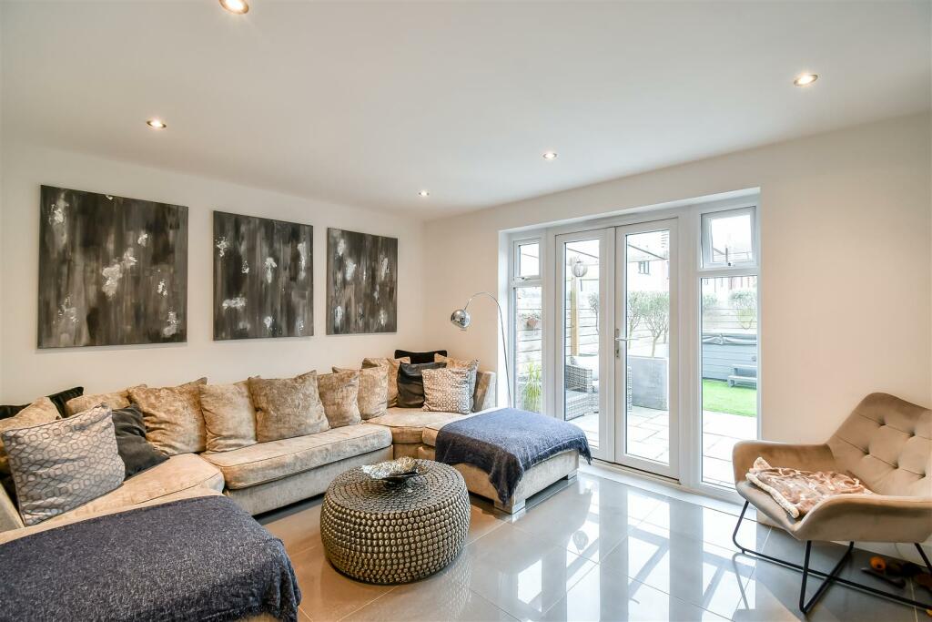 Additional image 24 of Ffordd Pentre, Barry