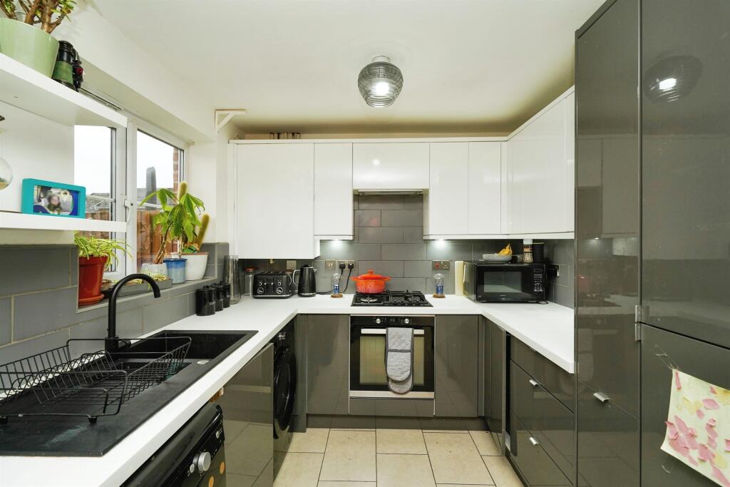 Additional image 6 of Kingham Close, Wirral