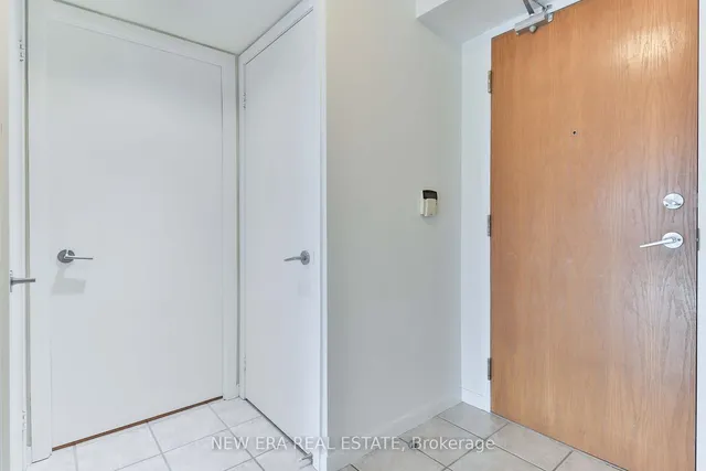 219 Fort York Blvd Unit 613