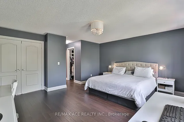 Additional image 20 of 3206 Sorrento Cres