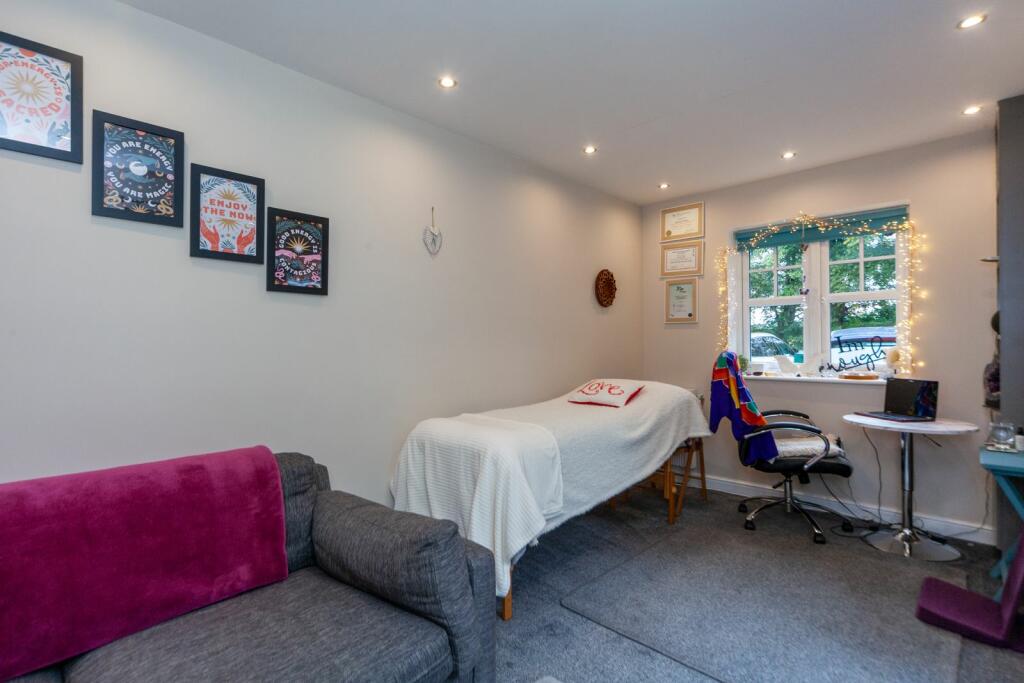 Additional image 18 of Warren Lane, Chester, CH2