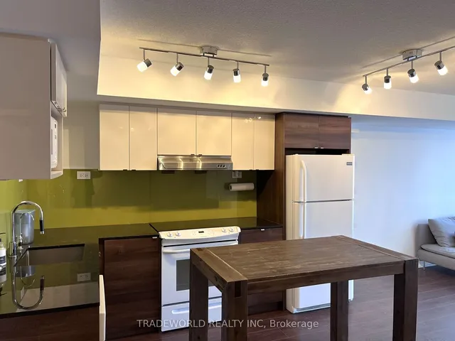 Additional image 5 of 121 McMahon Dr Unit 1810