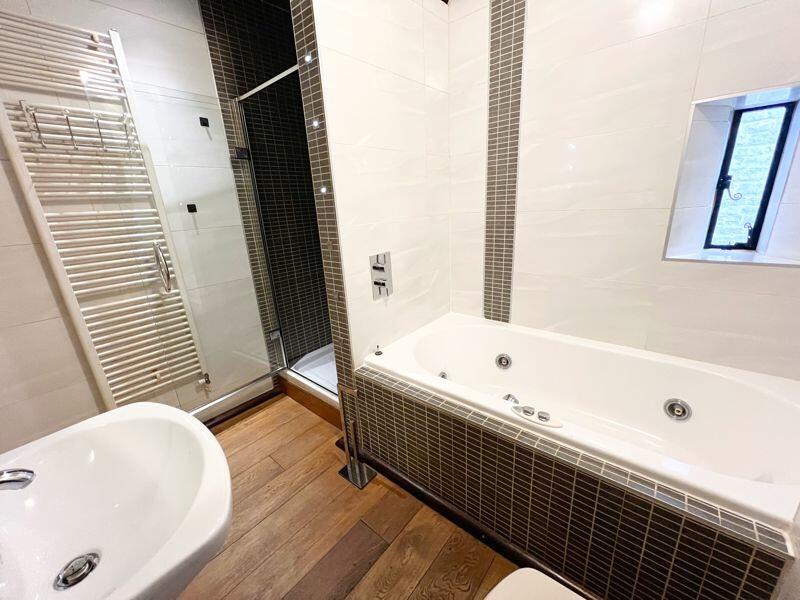 Additional image 8 of Apartment 6 The Old Grammar School, Cowbridge, CF71 7BB