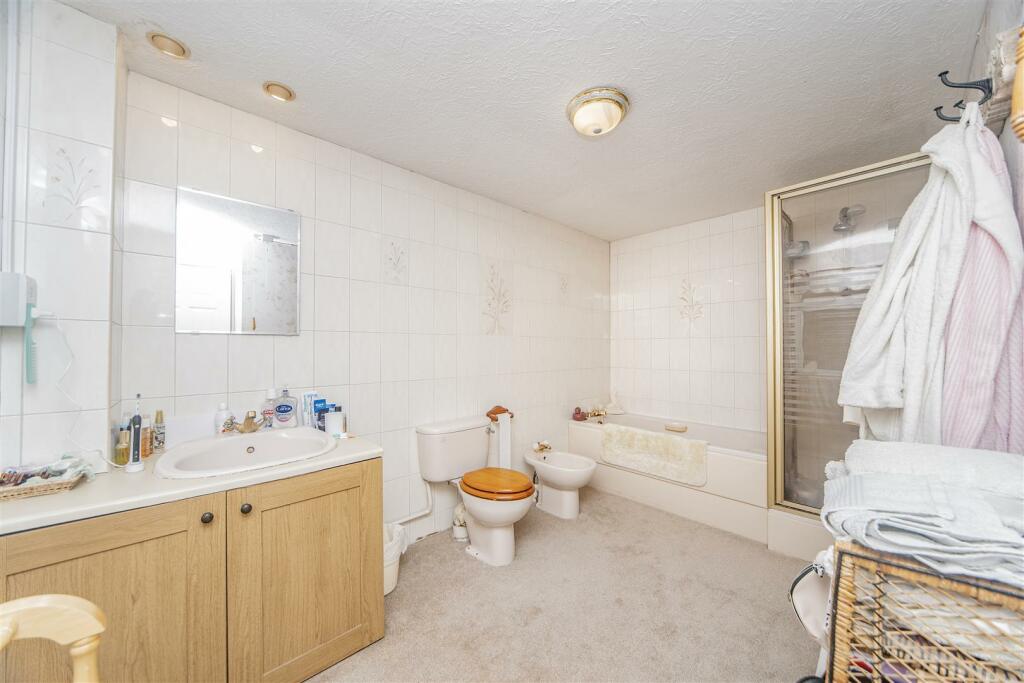 Additional image 35 of Gilbert Lane East, Barry