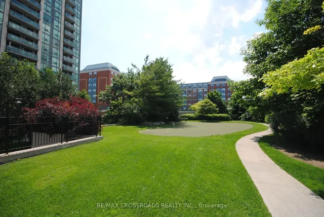 Additional image 36 of 68 Grangeway Ave Unit 503