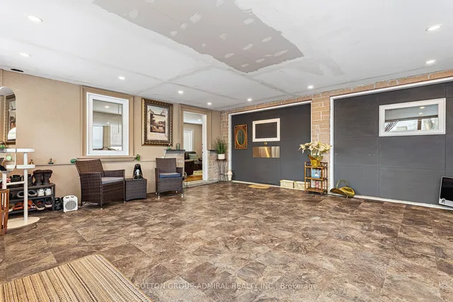 Additional image 31 of 42 Glen Long Ave