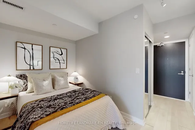 Additional image 10 of 501 Yonge St Unit 3904