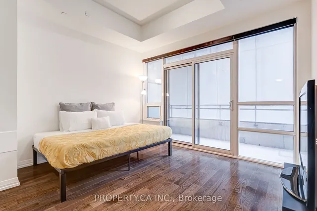 Additional image 11 of 460 Adelaide St Unit 1003