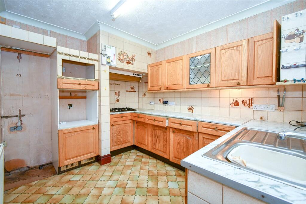 Bankfields Drive, Eastham, Wirral photo 4