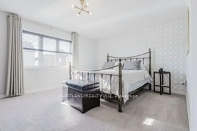 Additional image 24 of 40 ALDGATE Ave