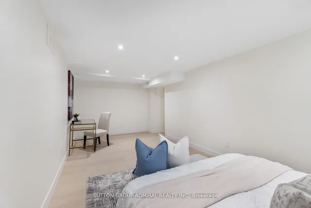 Additional image 34 of 216 Glencairn Ave