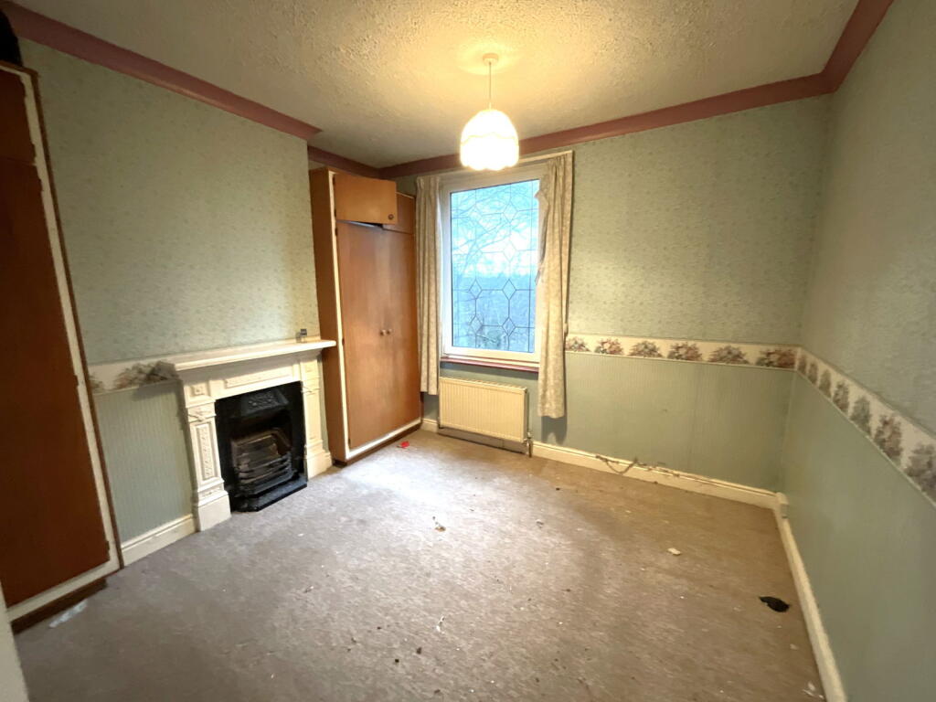 Additional image 6 of ROWLEY REGIS, Avenue Road