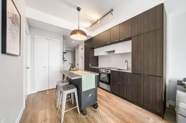 Additional image 16 of 159 Dundas St Unit 4004