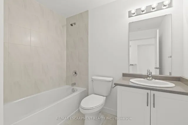 Additional image 16 of 460 Dundas St Unit 422