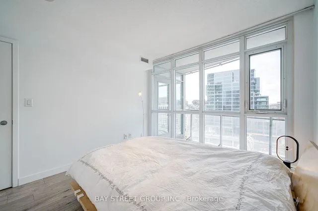 Additional image 28 of 21 Iceboat Terr Unit 1201