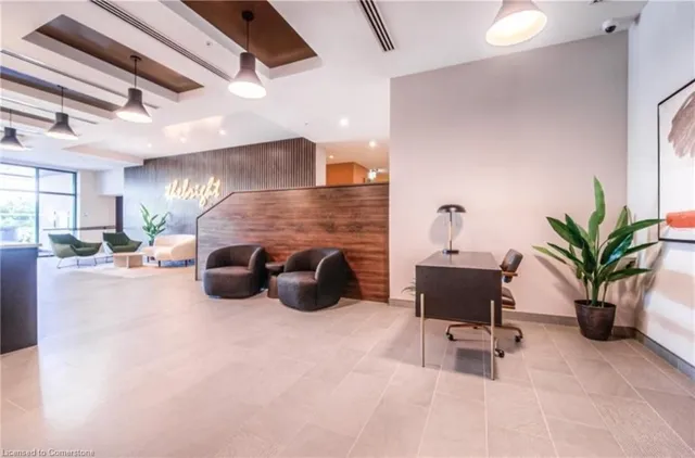 Additional image 14 of 741 King St Unit 103