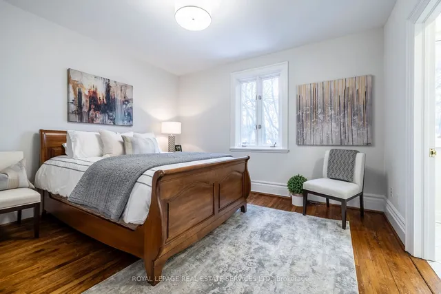 Additional image 23 of 121 Roxborough Dr