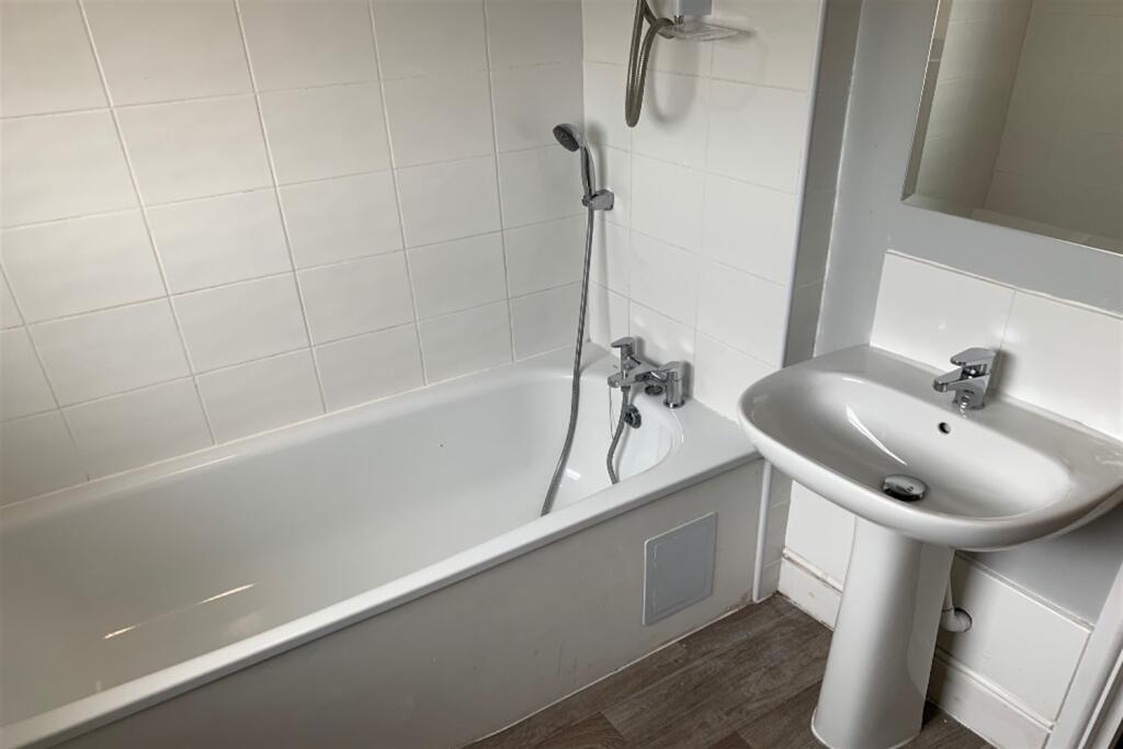 Additional image 11 of 5 bedroom Terraced House in William Street, Bristol