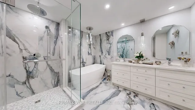 Additional image 27 of 900 Yonge St Unit 1403