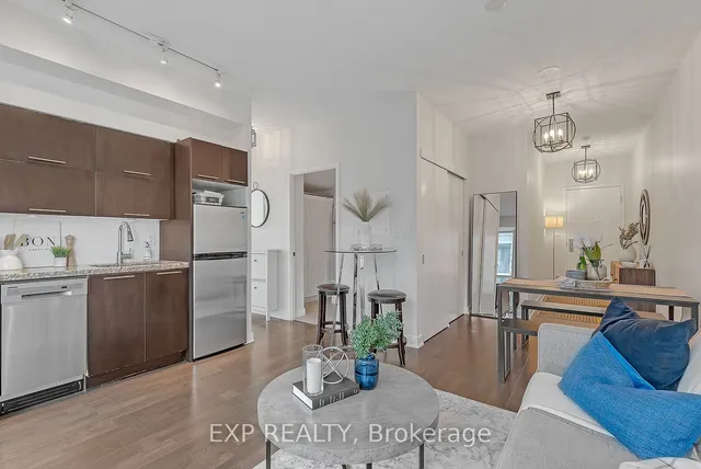 Additional image 11 of 126 Simcoe St Unit 1407
