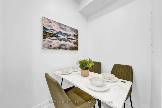 Additional image 18 of 295 Village Green Sq Unit TH55