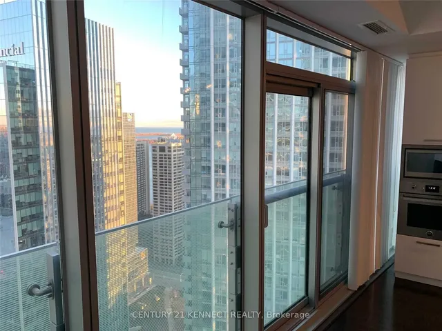 Additional image 16 of 12 York St Unit 3801