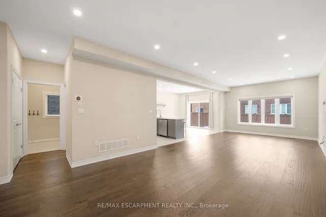 Additional image 14 of 8 Bethune Ave