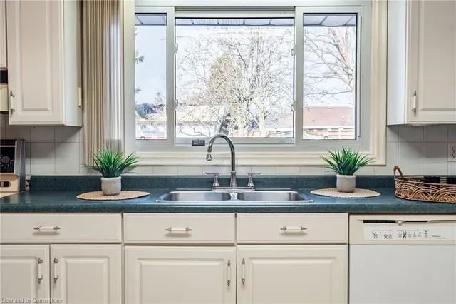 Additional image 12 of 9 Laurier Ave