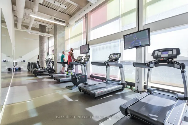 Additional image 22 of 15 Singer Crt Unit 715