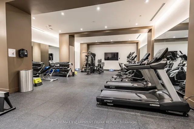 Additional image 32 of 2007 James St Unit 1305