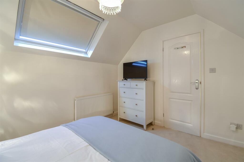 Additional image 33 of Highlight Lane, Barry