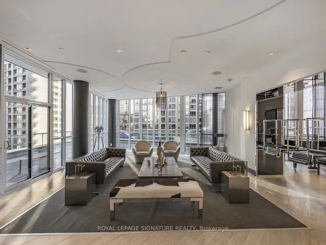 Additional image 29 of 32 Davenport Rd Unit 1704