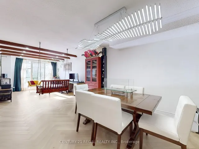 Additional image 11 of 364 The East Mall Unit 105