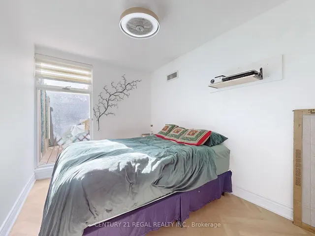 Additional image 12 of 364 The East Mall Unit 105