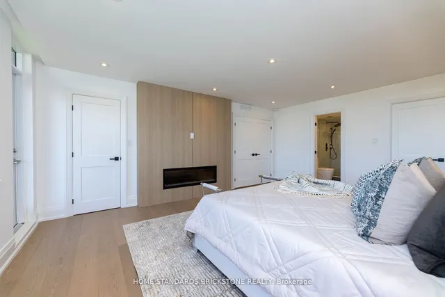 Additional image 16 of 66 Collier St Unit 9D