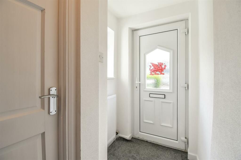 Additional image 15 of Bron Awelon, Barry