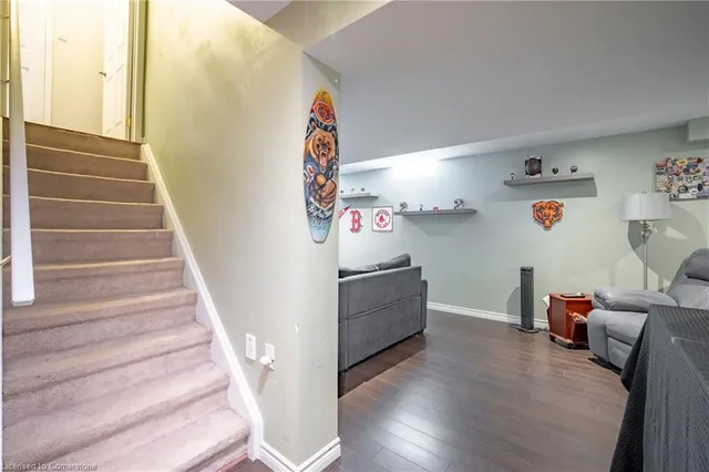 Additional image 25 of 93 Bradley Ave