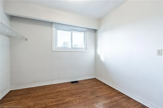 Additional image 23 of 9 Laurier Ave