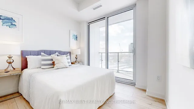 Additional image 19 of 9 Tecumseth St Unit 707