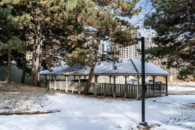 Additional image 11 of 78 Upper Canada Dr Unit 3