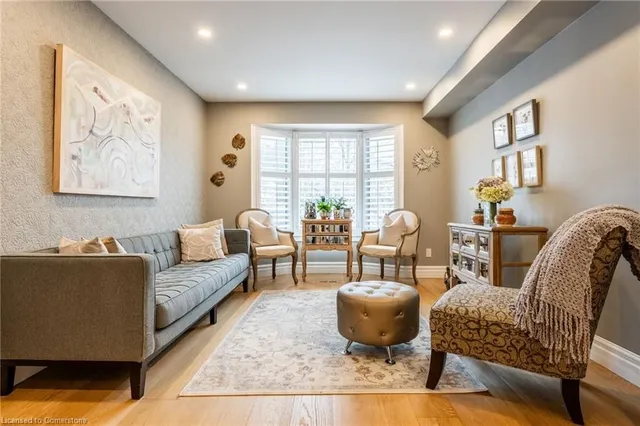 Additional image 6 of 371 Knightsbridge Cres