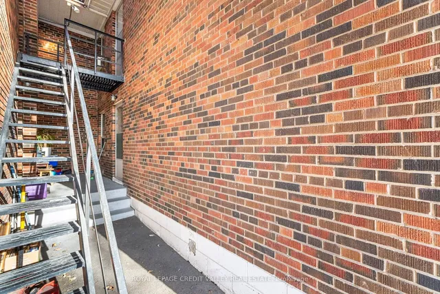 Additional image 8 of 19 Roseland Dr